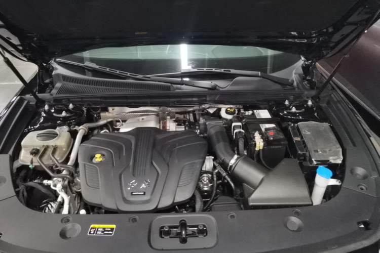 Used Hongqi H5 2023 2.0T Automatic Smart Connect Flagship Edition Engine Bay