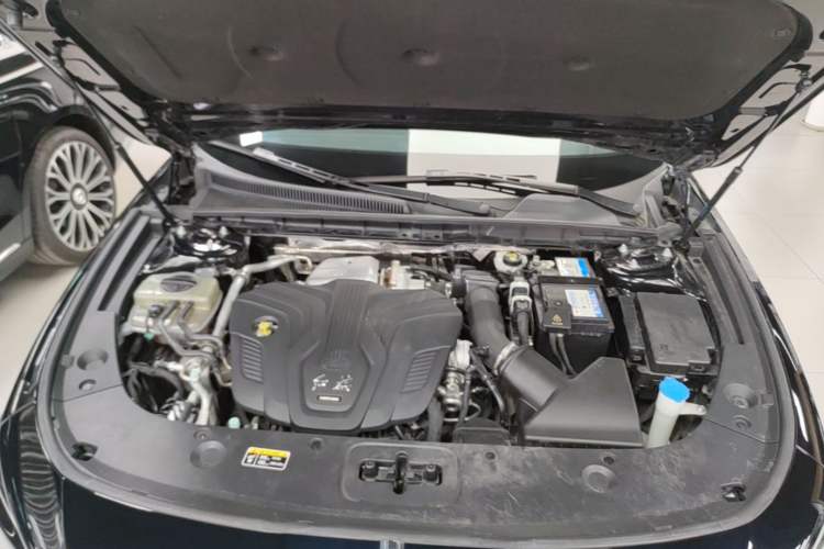 Used Hongqi H5 2023 2.0T Automatic Smart Connect Flagship Edition Engine Bay
