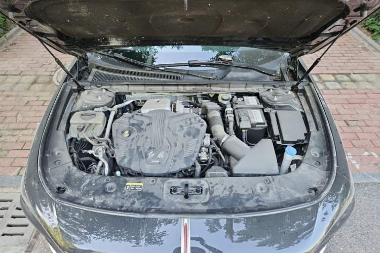 Used Hongqi H5 2023 2.0T Automatic Smart Connect Flagship Edition Engine Bay