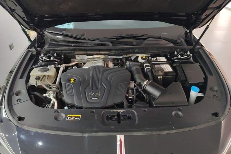 Used Hongqi H5 2023 2.0T Automatic Smart Connect Flagship Edition Engine Bay