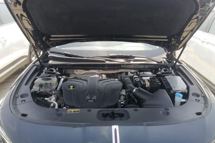 Used Hongqi H5 2023 2.0T Automatic Smart Connect Flagship Edition Engine Bay