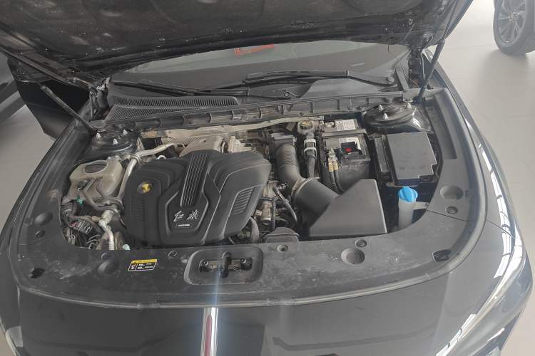 Used Hongqi H5 2023 2.0T Automatic Smart Connect Flagship Edition Engine Bay
