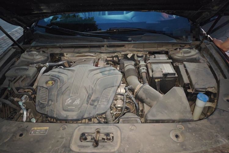 Used Hongqi H5 2023 2.0T Automatic Smart Connect Flagship Edition Engine Bay