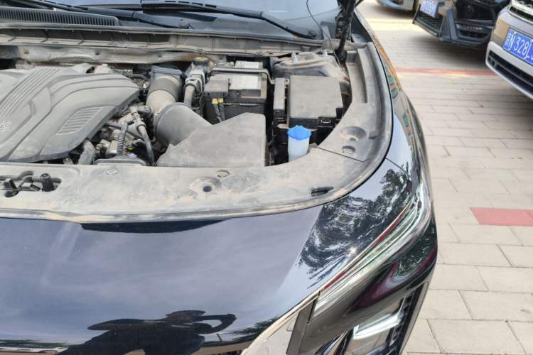 Used Hongqi H5 2023 2.0T Automatic Smart Connect Flagship Edition Engine Bay Left