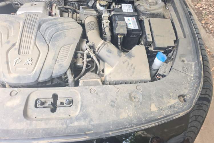 Used Hongqi H5 2023 2.0T Automatic Smart Connect Flagship Edition Engine Bay Left