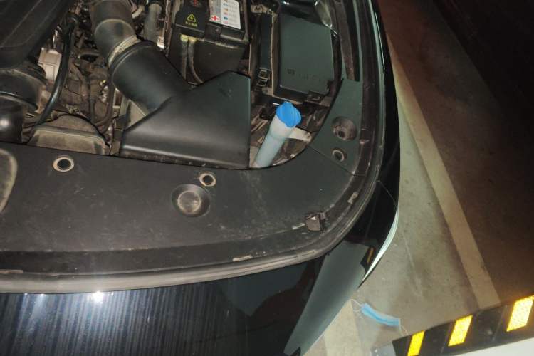 Used Hongqi H5 2023 1.5T DCT Smart Connect Flagship Edition Engine Bay Left