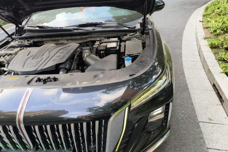 Used Hongqi H5 2023 1.5T DCT Smart Connect Flagship Edition Engine Bay Left