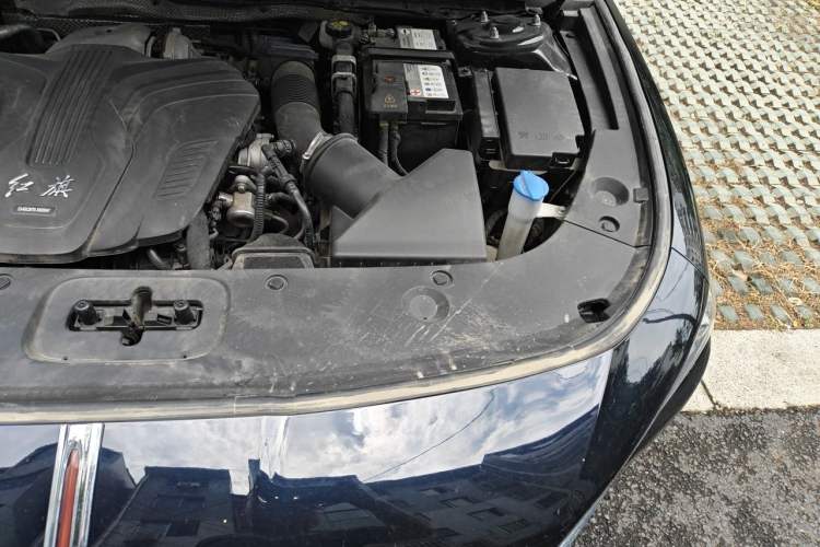 Used Hongqi H5 2023 2.0T Automatic Smart Connect Flagship Edition Engine Bay Left