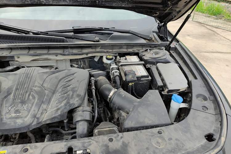 Used Hongqi H5 2023 1.5T DCT Smart Connect Flagship Edition Engine Bay Left