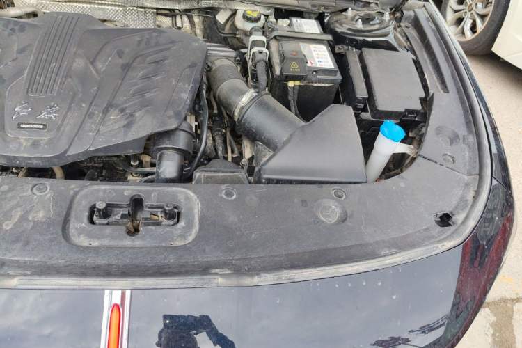 Used Hongqi H5 2023 1.5T DCT Smart Connect Flagship Edition Engine Bay Left