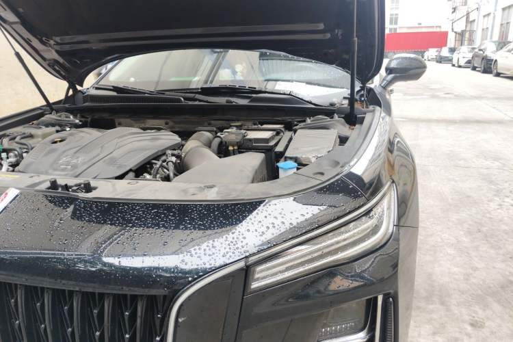 Used Hongqi H5 2023 2.0T Automatic Smart Connect Flagship Edition Engine Bay Left