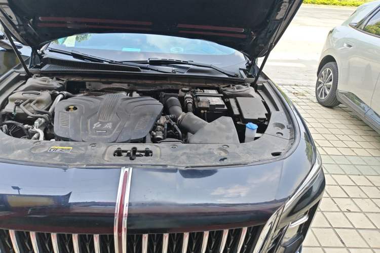Used Hongqi H5 2023 2.0T Automatic Smart Connect Flagship Edition Engine Bay Left