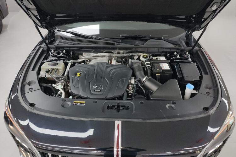 Used Hongqi H5 2023 2.0T Automatic Smart Connect Flagship Edition Engine Bay