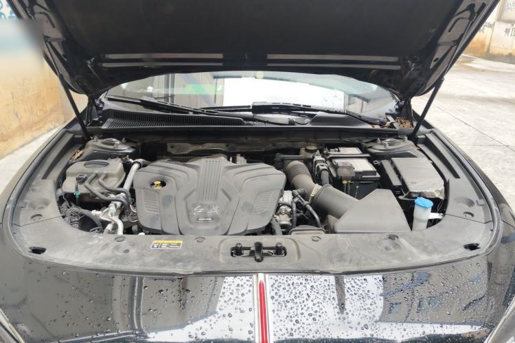 Used Hongqi H5 2023 2.0T Automatic Smart Connect Flagship Edition Engine Bay
