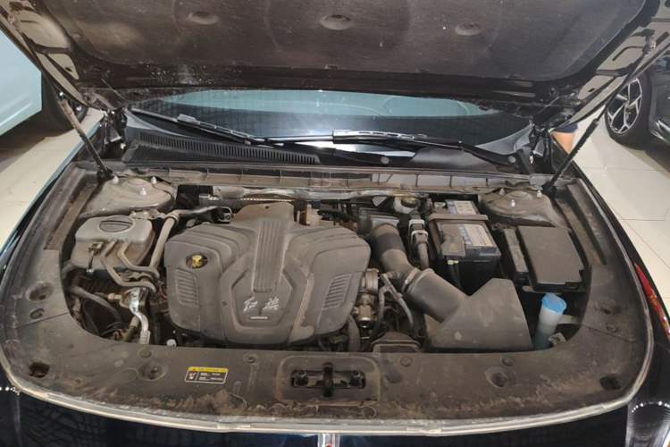 Used Hongqi H5 2023 2.0T Automatic Smart Connect Flagship Edition Engine Bay