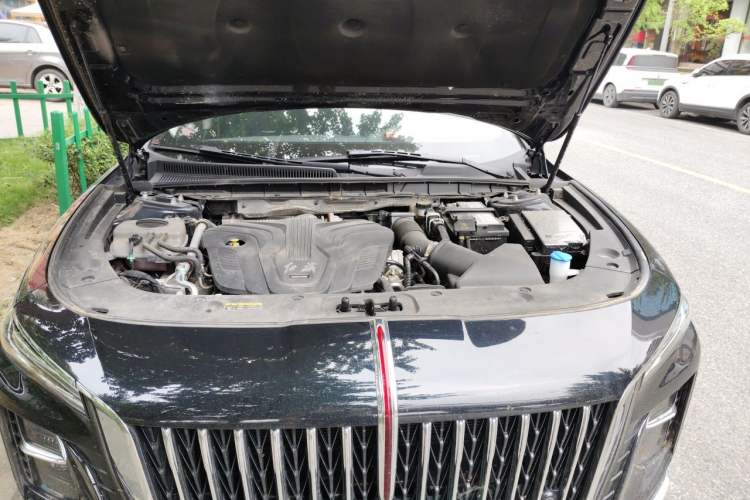 Used Hongqi H5 2023 2.0T Automatic Smart Connect Flagship Edition Engine Bay