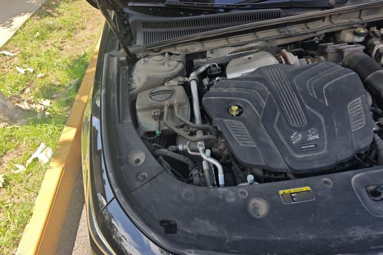 Used Hongqi H5 2023 2.0T Automatic Smart Connect Flagship Edition Engine Bay Right