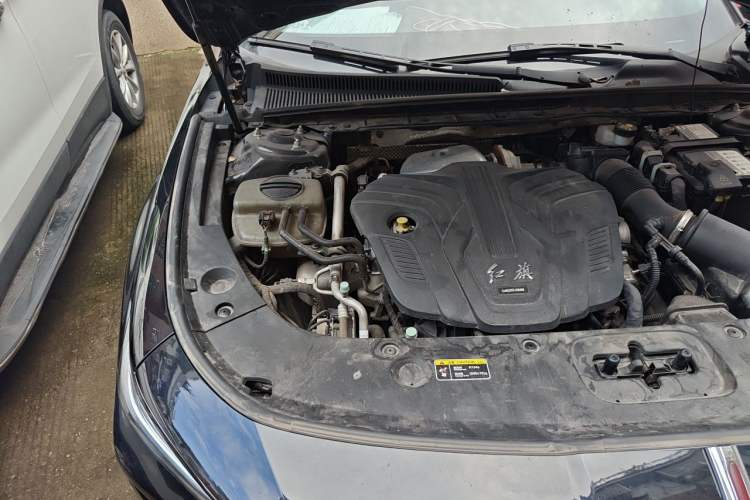 Used Hongqi H5 2023 2.0T Automatic Smart Connect Flagship Edition Engine Bay Right