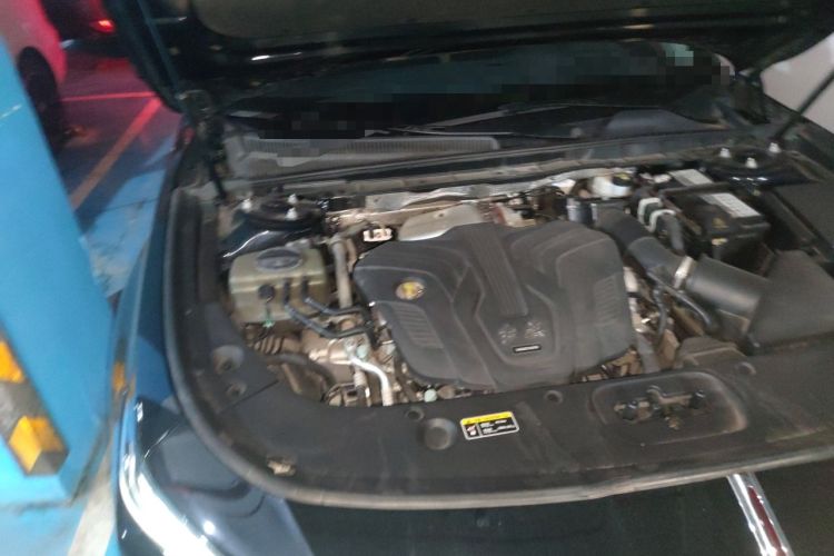 Used Hongqi H5 2023 2.0T Automatic Smart Connect Flagship Edition Engine Bay Right
