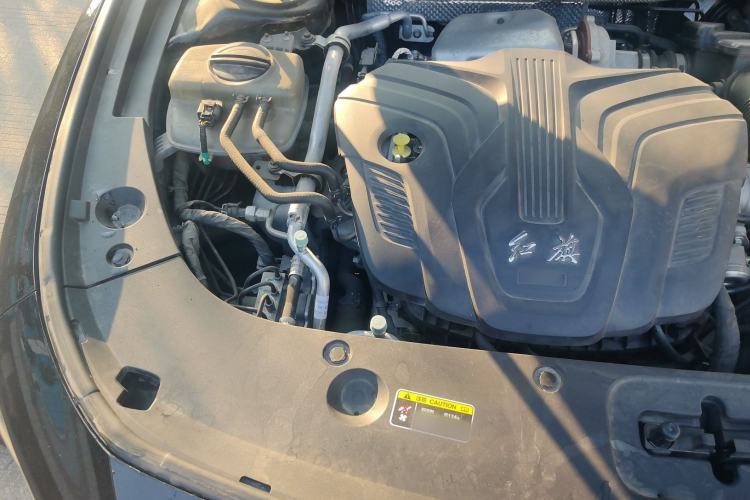 Used Hongqi H5 2023 2.0T Automatic Smart Connect Flagship Edition Engine Bay Right
