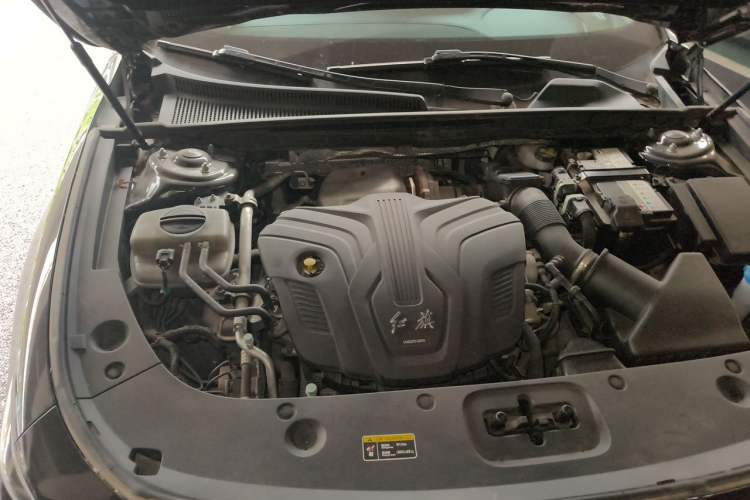 Used Hongqi H5 2023 2.0T Automatic Smart Connect Flagship Edition Engine Bay Right