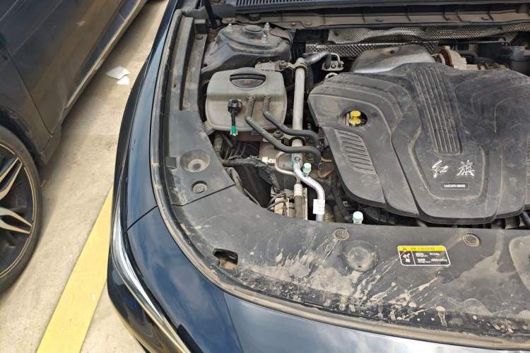 Used Hongqi H5 2023 2.0T Automatic Smart Connect Flagship Edition Engine Bay Right