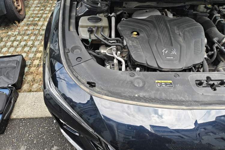 Used Hongqi H5 2023 2.0T Automatic Smart Connect Flagship Edition Engine Bay Right