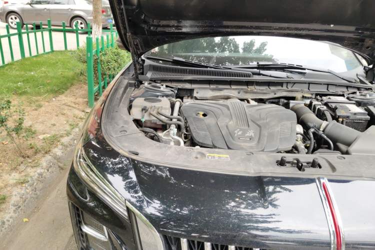Used Hongqi H5 2023 2.0T Automatic Smart Connect Flagship Edition Engine Bay Right