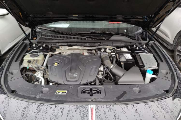 Used Hongqi H5 2023 2.0T Automatic Smart Connect Flagship Edition Engine Bay