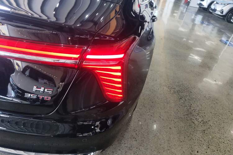 Used Hongqi H5 2023 1.5T DCT Smart Connect Flagship Edition Exterior 3