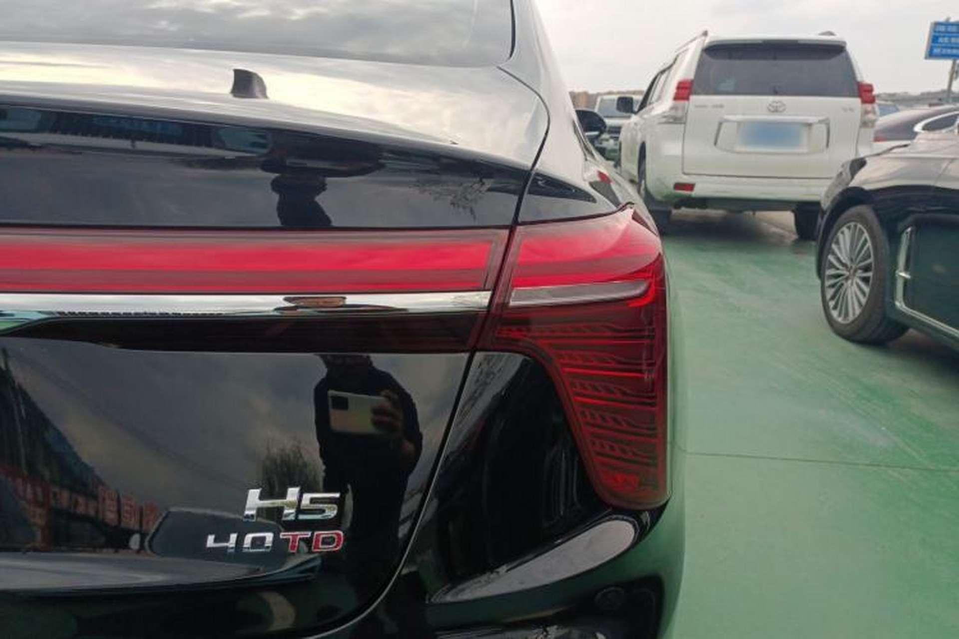 Used Hongqi H5 2023 2.0T Automatic Smart Connect Flagship Edition Exterior 3
