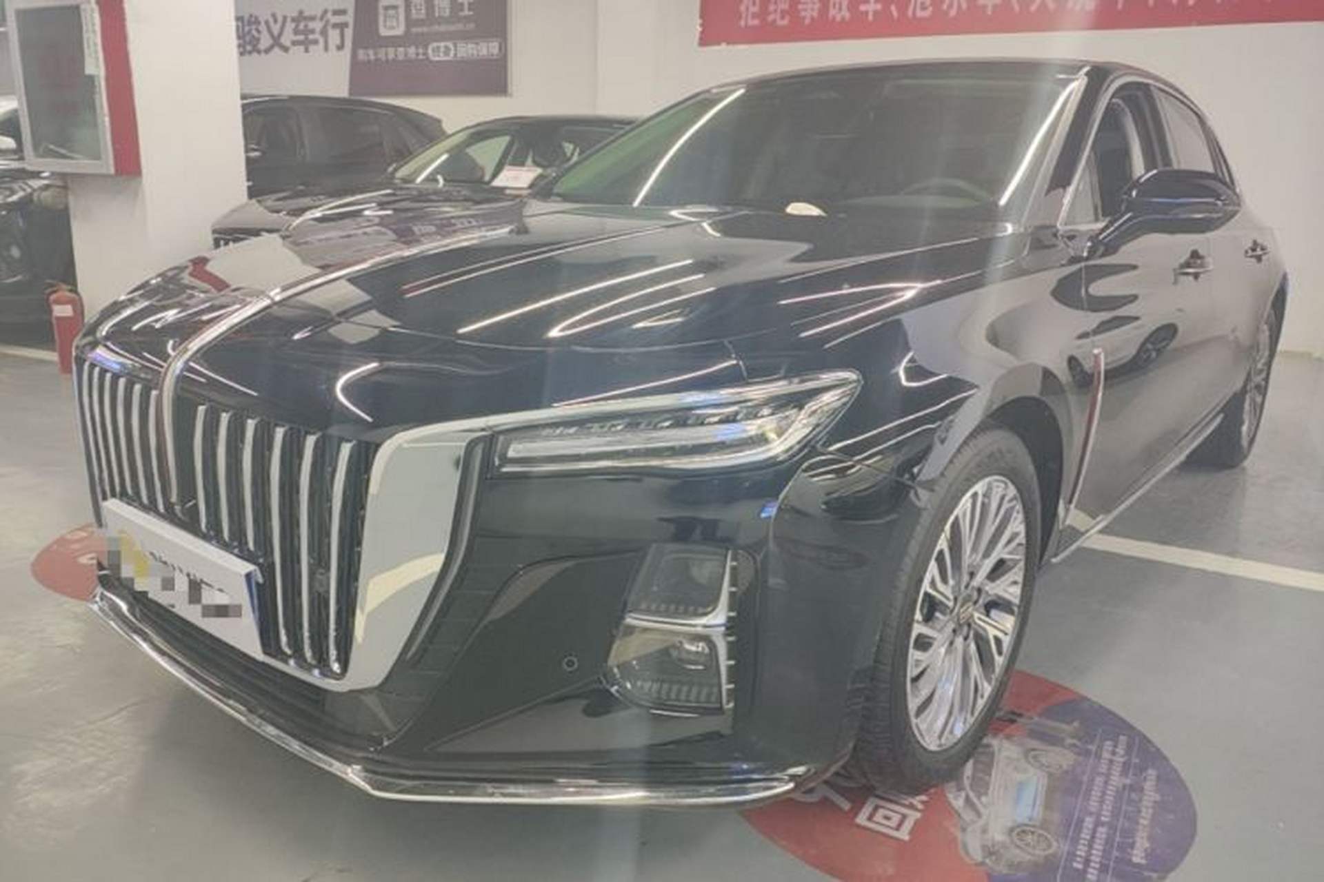 Used Hongqi H5 2023 2.0T Automatic Smart Connect Flagship Edition Front Left 45 Deg