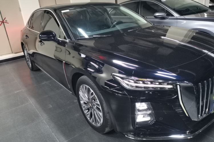 Used Hongqi H5 2023 2.0T Automatic Smart Connect Flagship Edition Front Right 45 Deg