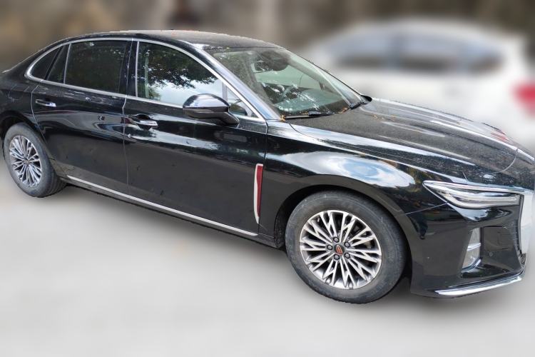 Used Hongqi H5 2023 2.0T Automatic Smart Connect Flagship Edition Front Right 45 Deg