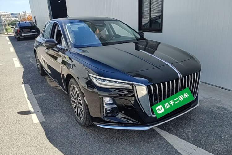 Used Hongqi H5 2023 2.0T Automatic Smart Connect Flagship Edition Front Right 45 Deg