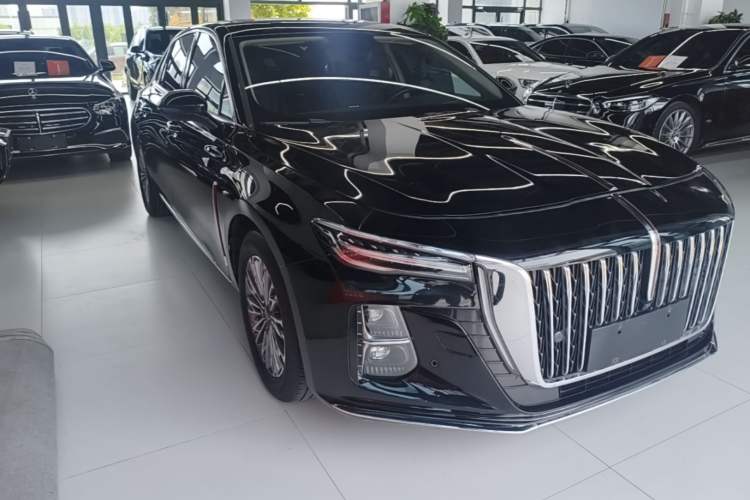 Used Hongqi H5 2023 1.5T DCT Smart Connect Flagship Edition Front Right 45 Deg