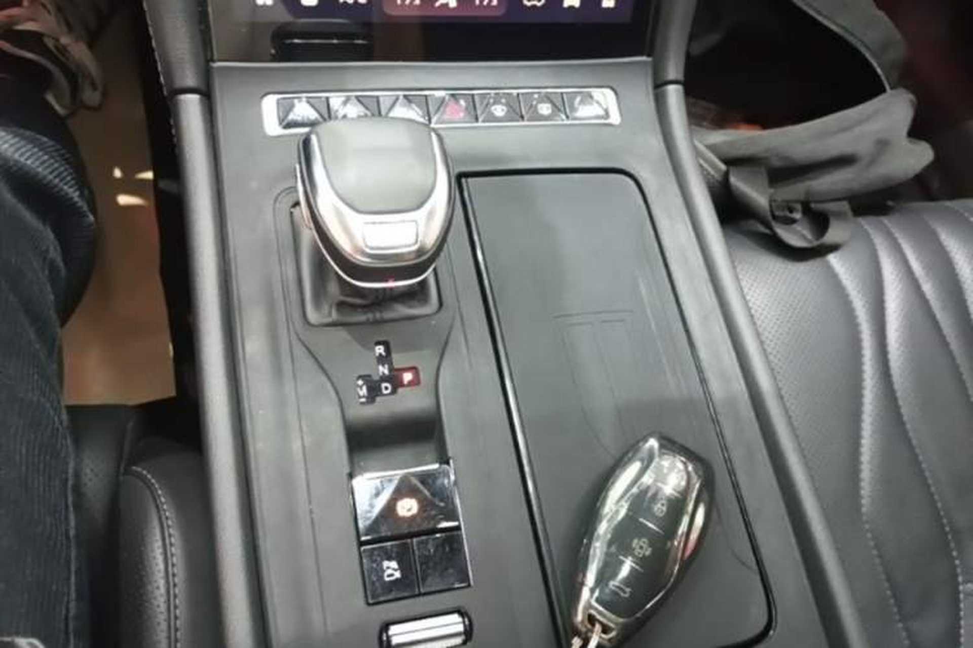 Used Hongqi H5 2023 2.0T Automatic Smart Connect Flagship Edition Gear Lever
