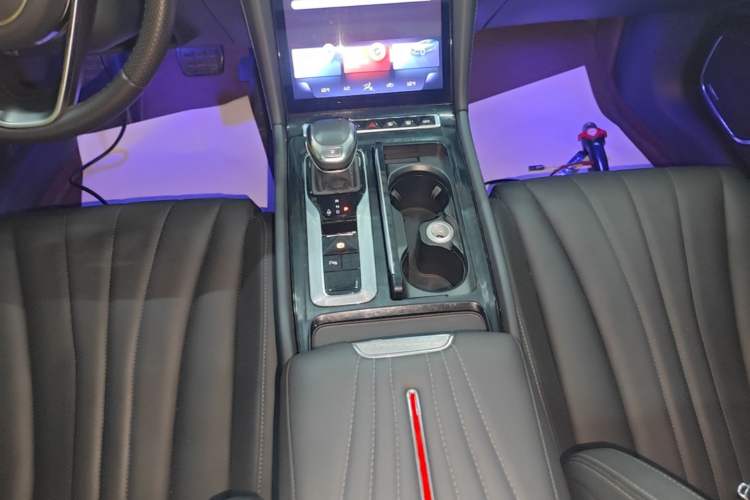 Used Hongqi H5 2023 1.5T DCT Smart Connect Flagship Edition Gear Lever