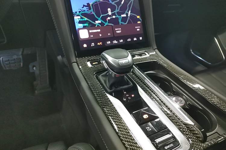 Used Hongqi H5 2023 2.0T Automatic Smart Connect Flagship Edition Gear Lever