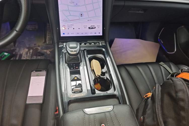 Used Hongqi H5 2023 2.0T Automatic Smart Connect Flagship Edition Gear Lever