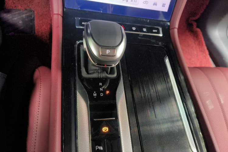 Used Hongqi H5 2023 1.5T DCT Smart Connect Flagship Edition Gear Lever