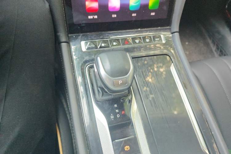 Used Hongqi H5 2023 1.5T DCT Smart Connect Flagship Edition Gear Lever