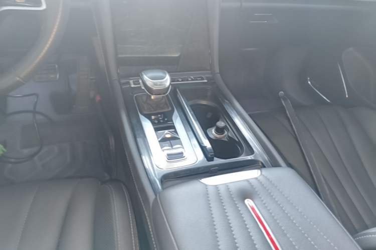 Used Hongqi H5 2023 1.5T DCT Smart Connect Flagship Edition Gear Lever