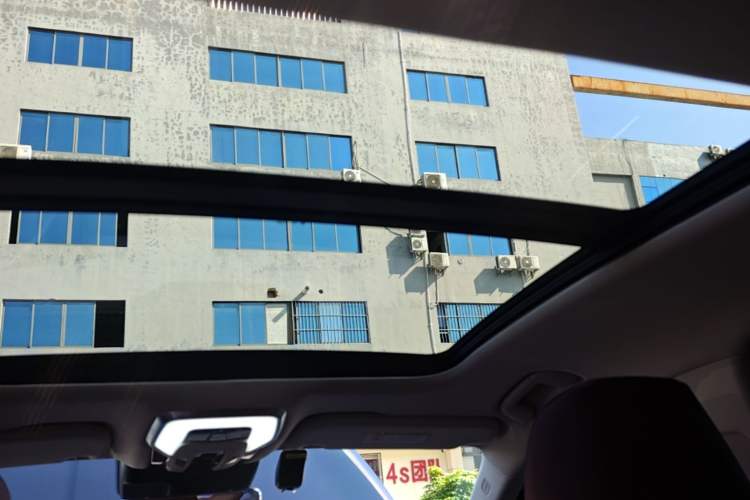 Used Hongqi H5 2023 2.0T Automatic Smart Connect Flagship Edition Headliner