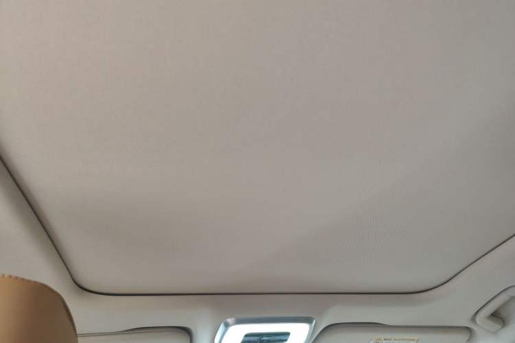 Used Hongqi H5 2023 2.0T Automatic Smart Connect Flagship Edition Headliner