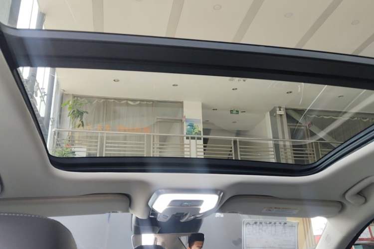 Used Hongqi H5 2023 2.0T Automatic Smart Connect Flagship Edition Headliner