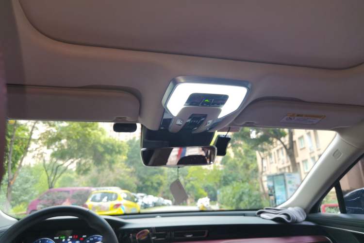 Used Hongqi H5 2023 2.0T Automatic Smart Connect Flagship Edition Headliner