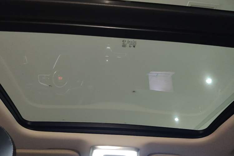 Used Hongqi H5 2023 2.0T Automatic Smart Connect Flagship Edition Headliner