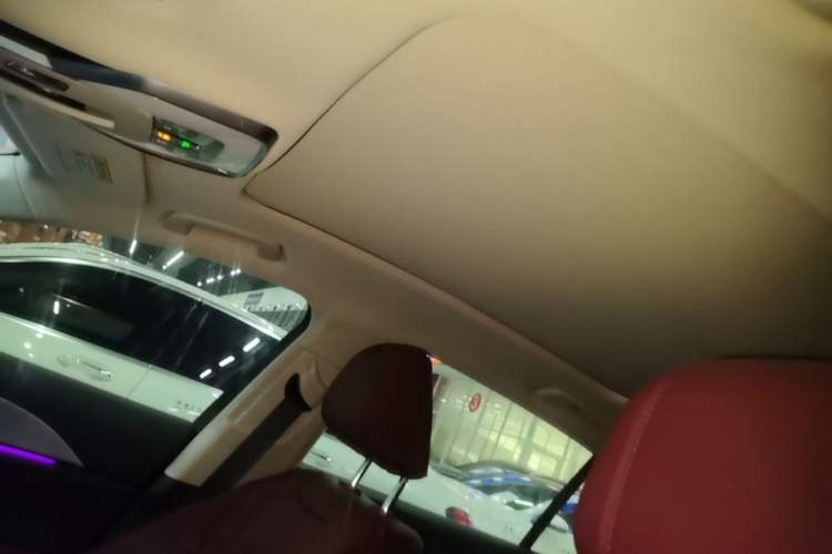 Used Hongqi H5 2023 2.0T Automatic Smart Connect Flagship Edition Headliner