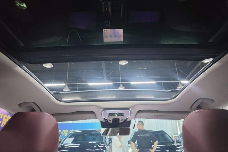 Used Hongqi H5 2023 2.0T Automatic Smart Connect Flagship Edition Headliner